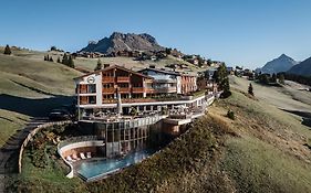 Hotel Goldener Berg